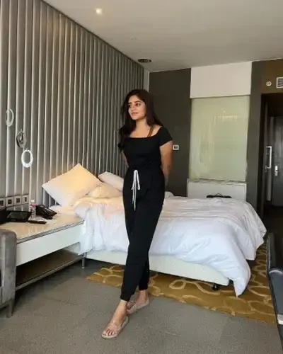 Call Girls Manish Nagar Cash On Delivery